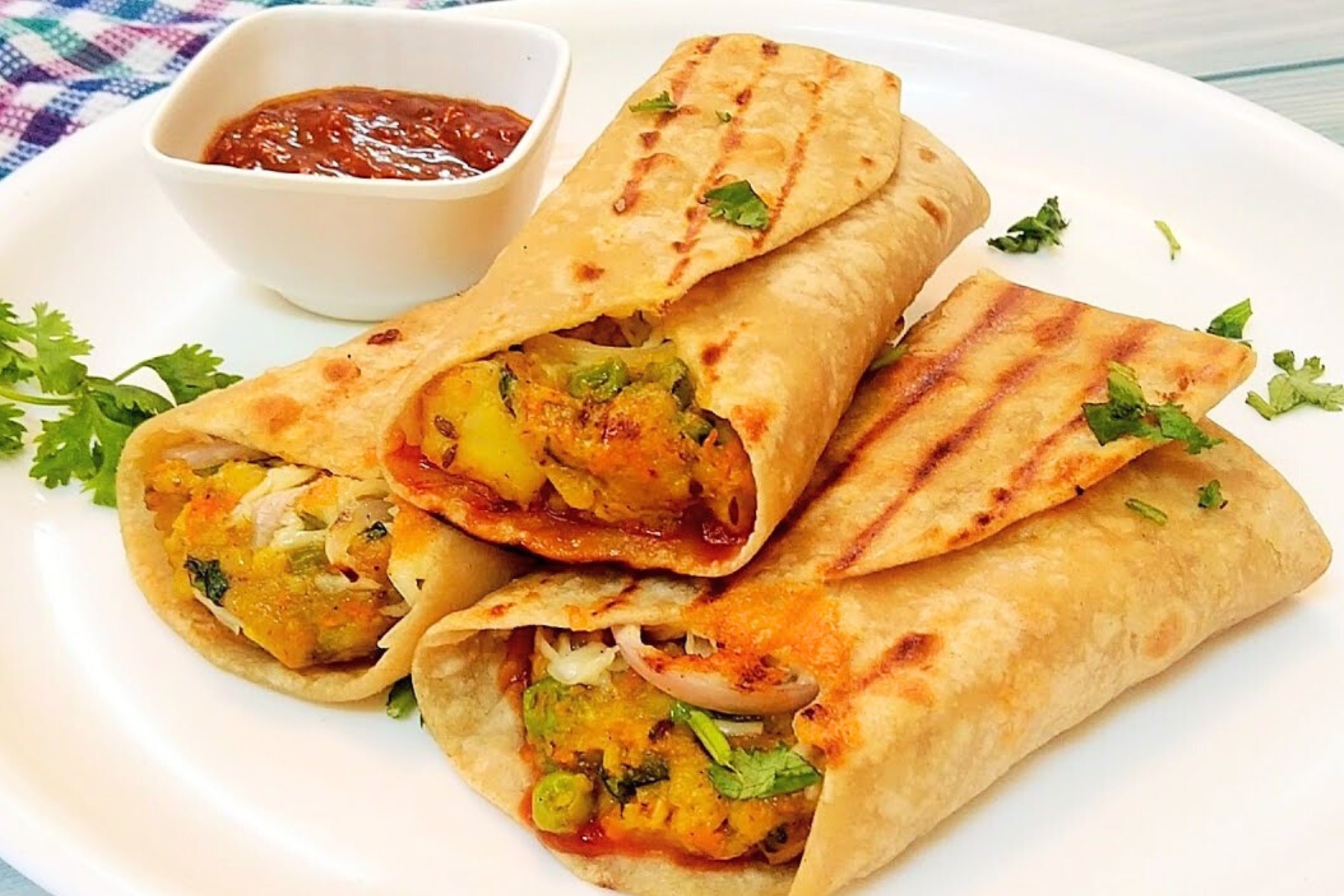 Aloo paratha Cheese Roll (Buy 1 get 1)